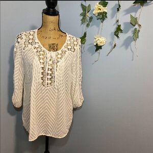 Bila medium tan loose mesh blouse